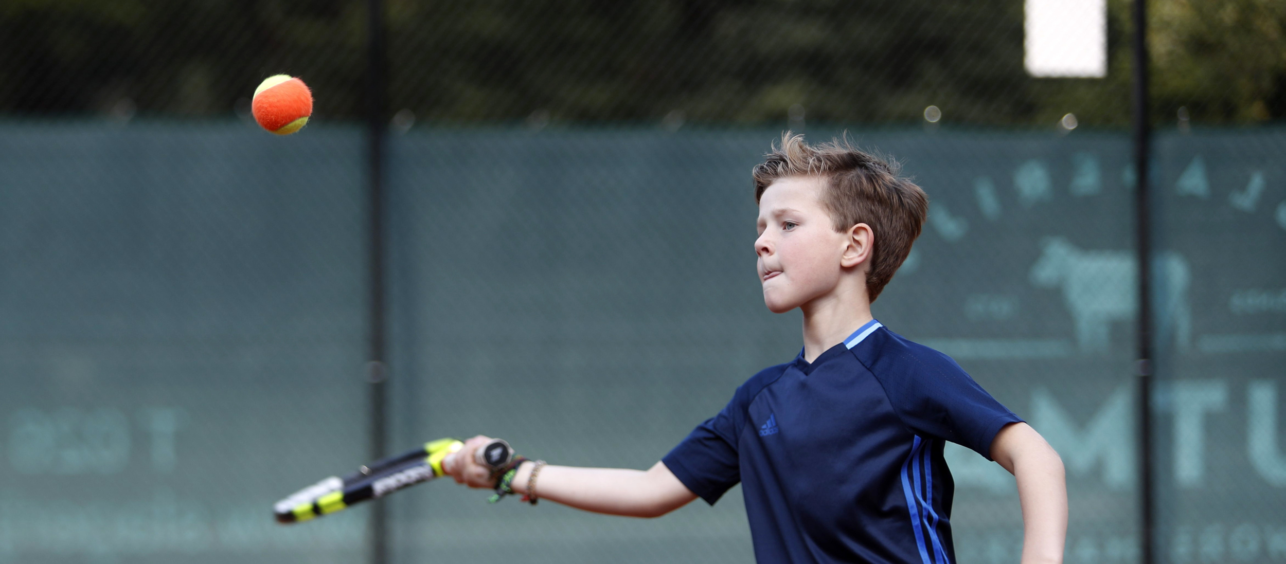 tenniskids oranje forehand zachte bal