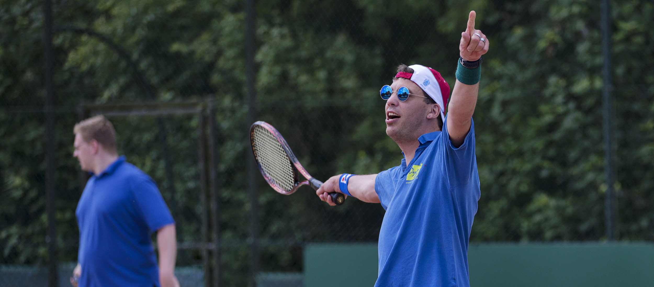 G-tennisser uitbundige gewonnen punt