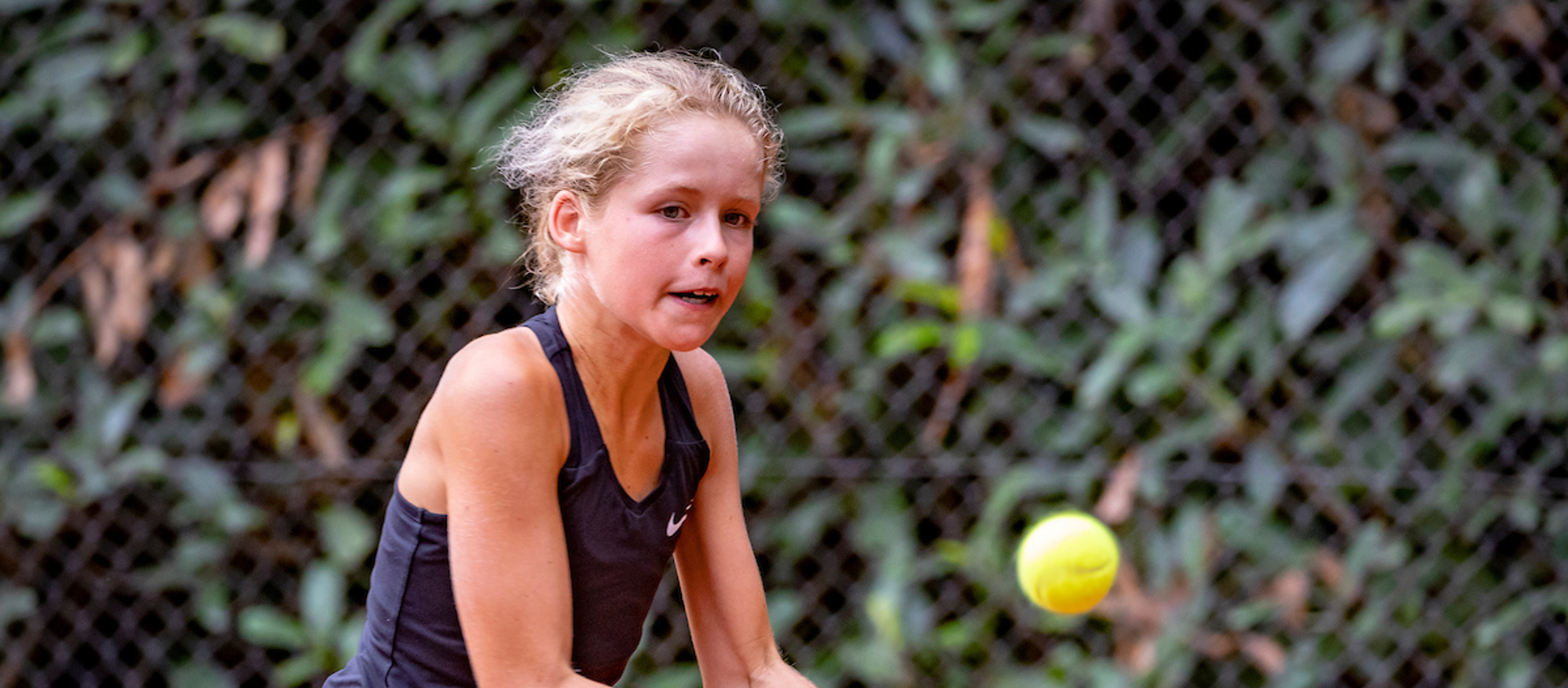 Meisje backhand (1)