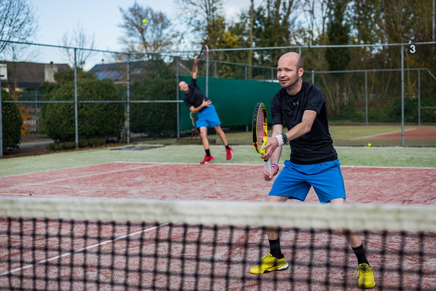 Heren dubbel service op rechts